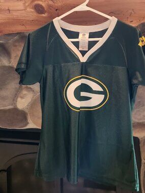 Team Apparel Green Bay Packers Matthews #52 Women's Jersey - Size M - Like New